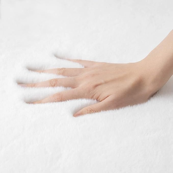 ORINOVA White Faux Rabbit Shaggy Fur Rug 4x6 Area Rugs for Living Room Washable Rugs Teen Room Bedroom Home Décor