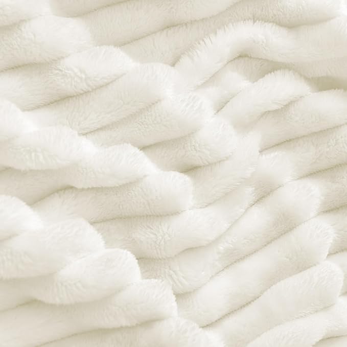 BEDELITE Fleece Blanket Full Size – 3D Ribbed Jacquard Soft and Warm Decorative Fuzzy Blankets – Cozy, Fluffy, Plush Lightweight Throw Blankets for Couch, Bed, Sofa(Cream, 84x90 inches)