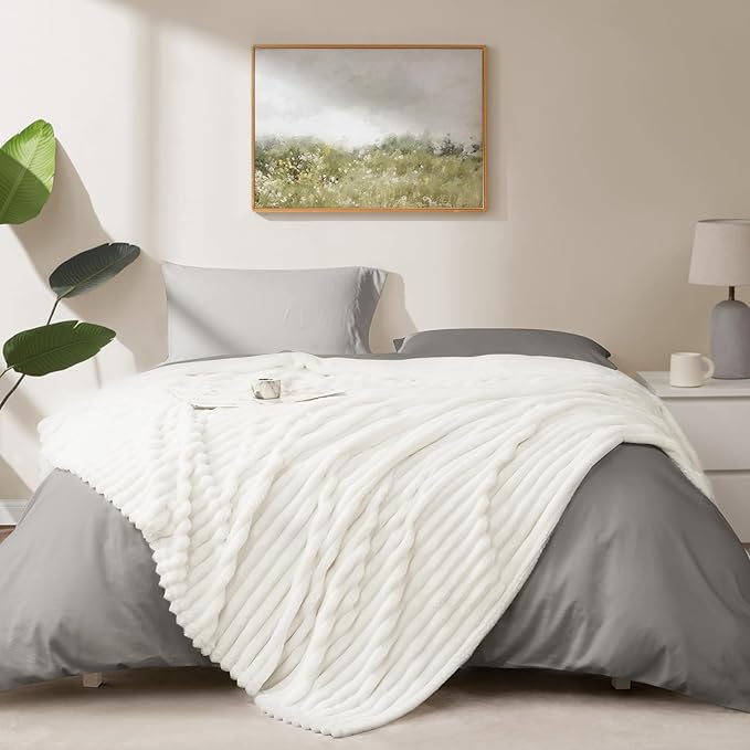 HIMEET Off White Ribbed King Size Blanket for Bed - 300GSM Lightweight Fleece Blanket for Men Women, Large Cozy Sofa Couch Bed Blankets Gifts, Striped Spring Home Room Decor, Off White, 108x90 Inches