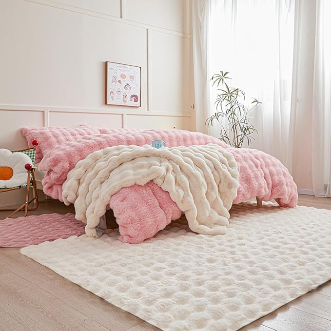 Creamy White Rabbit Plush Rug 5'x8', Fluffy Faux Fur Shaggy Area Rug for Nursery, Kids Room Decor, Soft Fuzzy Carpet for Living Room, Bedroom, Teen Girls Room