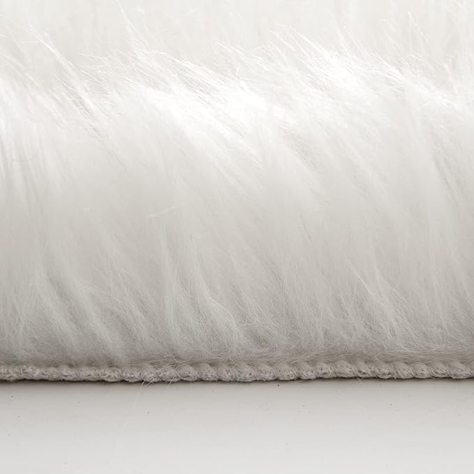 MIULEE Luxury Super Soft Fluffy Area Rug Faux Fur Plush Large Sheepskin Rug Decorative Christmas Shaggy Carpet for Bedside Sofa Floor Nursery 3 x 5 Feet, White