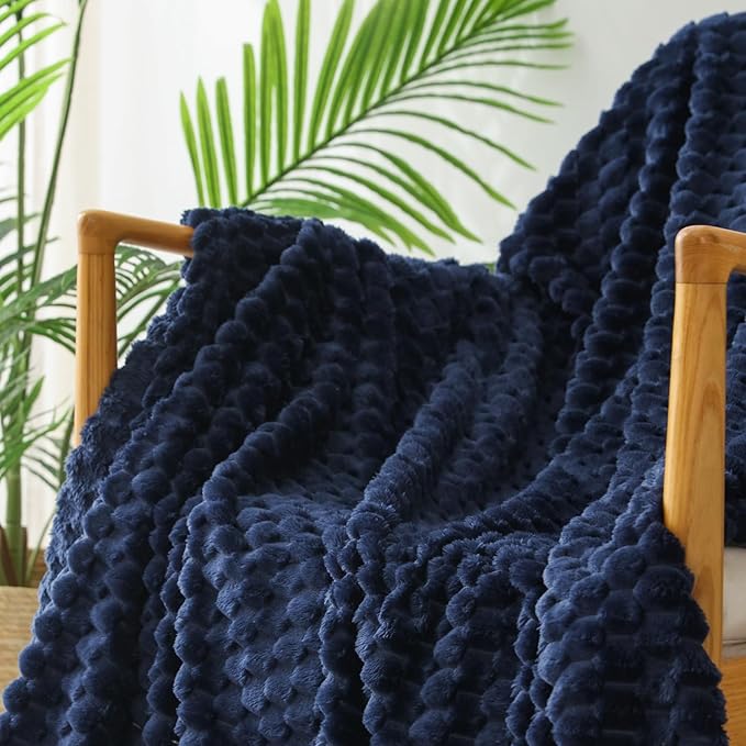 Exclusivo Mezcla Fleece King Blanket for Bed, Extra Large Fuzzy Navy Blue Bed Blankets, Soft Cozy Plush Sofa Throws for All Seasons, 90x104 Inches