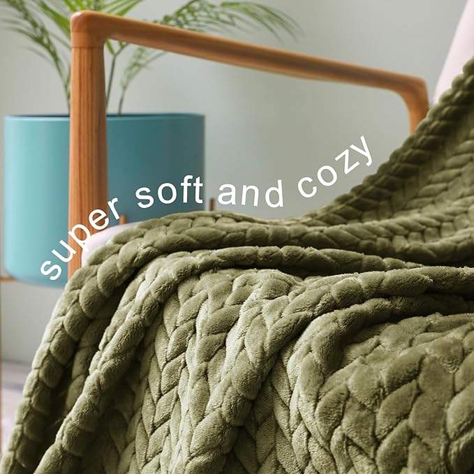 Exclusivo Mezcla Fleece Twin Size Blanket for Bed, 60x80 Inches Soft Cozy Jacquard Flannel Blankets, Lightweight Fuzzy Plush Warm for Women, Olive Green