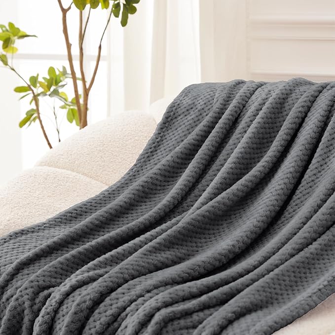 Exclusivo Mezcla Fleece Bed Blanket King Size, Super Soft and Warm Blankets for Couch, Sofa and Bed Waffle Textured, Cozy, Fuzzy and Lightweight (Dark Grey, 90x104 Inches)