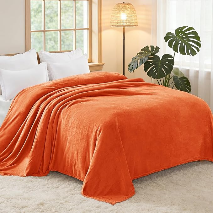 Exclusivo Mezcla Fleece Blanket King Size for Bed, Super Soft and Warm, All Season, Cozy, Plush, Lightweight, 90x104 Inches, Burnt Orange