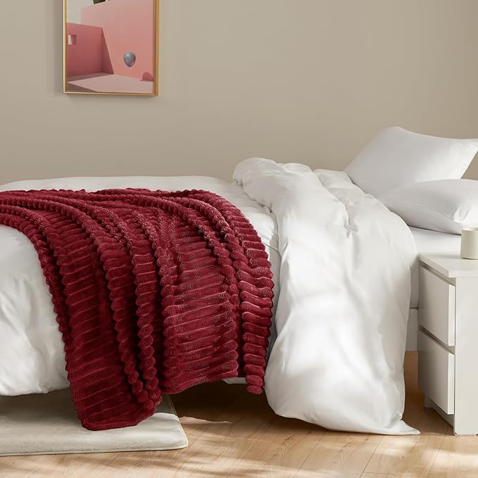 HIMEET Deep Red Ribbed Throw Blanket for Couch - 300GSM Lightweight Soft Fleece Blanket for Women, Cozy Blankets for Mothers Gifts, Striped Spring Home Room Decor, Deep Red, 50x60 Inches
