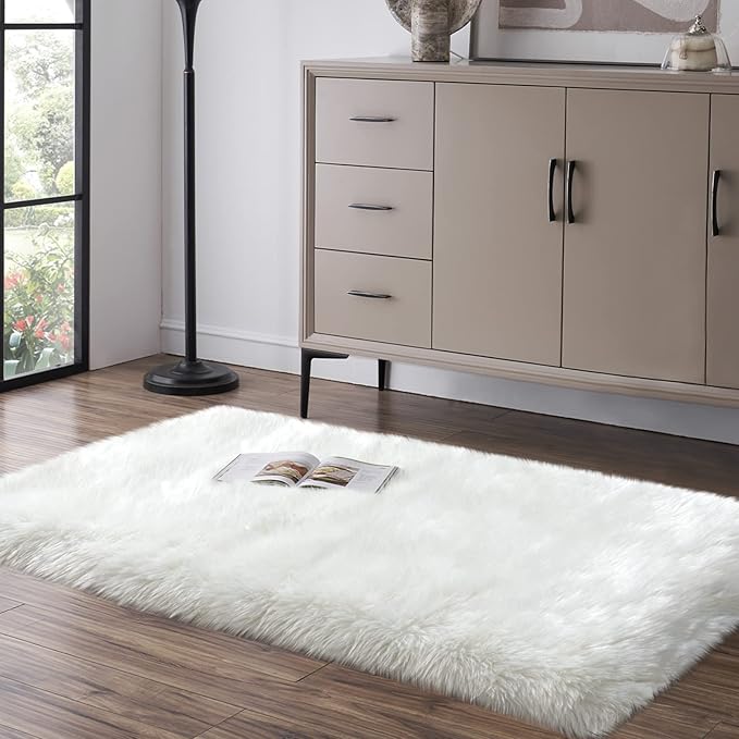 Faux Fur Rug, White Small Fluffy Rug for Sofa Chair Couch Cover 2x4 Feet, Ultra Soft Fuzzy Shag Rug for Bedroom, Indoor Shaggy Plush Floor Carpets Luxury Home Decor for Bedside