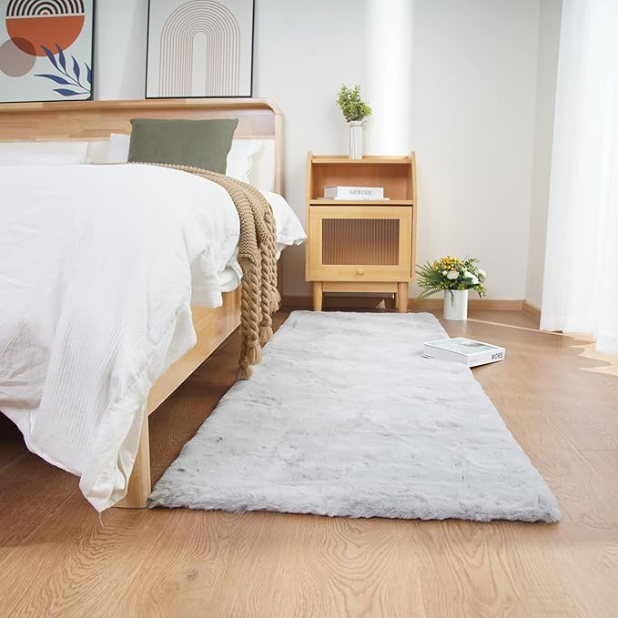 Ghouse Ultra Soft Faux Rabbit Fur Rug, Machine Washable Area Rugs for Bedroom Fluffy Rugs for Living Room, No-Shedding Carpet Sheepskin Runner Rugs Grey 2 x 8 Feet