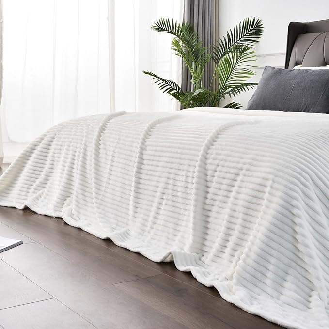 BEDELITE Fleece Throw Blanket for Couch – 3D Ribbed Jacquard Soft and Warm Decorative Fuzzy Blanket – Cozy, Fluffy, Plush Lightweight Off White Throw Blankets for Bed, Sofa, 50x60 inches