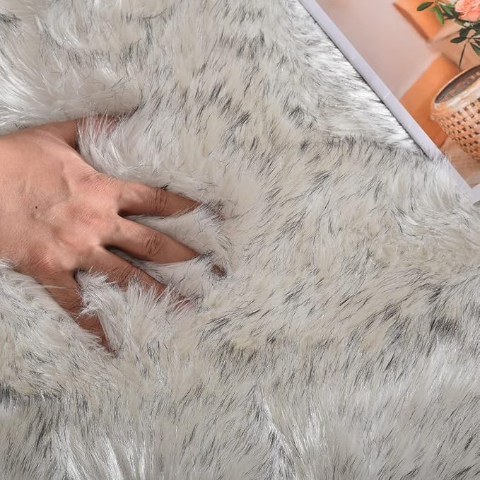 ORINOVA Grey and White Washable Shaggy Round Rug 5ft Circle Faux Sheepskin Furry Fur Rugs for Bedroom Nursery Rug