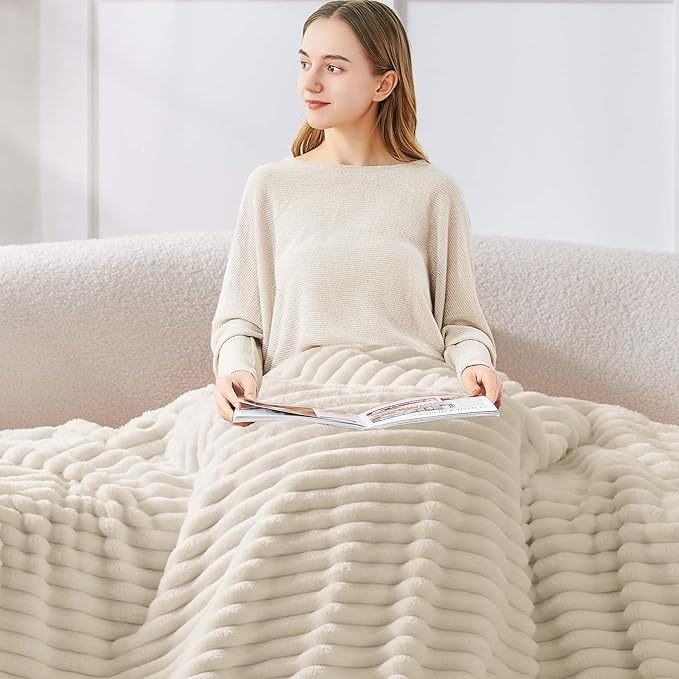 BEDELITE Fleece Throw Blanket for Couch - 300GSM Soft & Warm Fluffy Beige Blanket, Decorative and Giftable Striped Blankets for Women, Men, 50"x70"