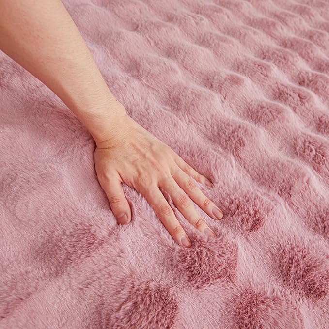 Pink Rabbit Plush Rug 6'x9', Fluffy Faux Fur Shaggy Area Rug for Nursery, Kids Room Decor, Soft Fuzzy Carpet for Living Room, Bedroom, Teen Girls Room