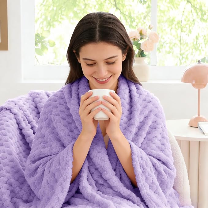 BEDELITE Fleece Throw Blanket for Couch & Bed - 3D Jacquard Decorative Lavender Blanket, Super Soft and Cozy Warm Fuzzy Blanket All Seasons Suitable, 50x60Inches