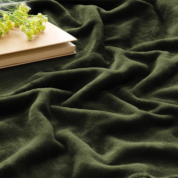 BEDELITE Fleece Blanket Olive Green Throw Blankets for Couch & Bed, Luxury Plush Cozy Fuzzy Blanket 50x60 inches, Super Soft Warm Lightweight Throw Blanket for Travel Camping