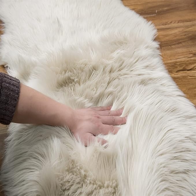 EasyJoy Ultra Soft Fluffy Shaggy Area Rug Faux Fur Rug Chair Cover Seat Pad Fuzzy Area Rug for Bedroom Floor Sofa Living Room (2 x 4 ft Rectangle, Beige)