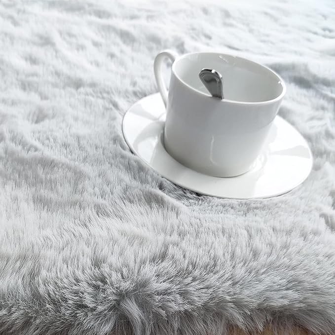 Ghouse Faux Rabbit Fur Round Rug 4ft Grey Round Rugs for Bedroom Decor Fluffy Area Rugs for Living Room, no-Shedding Carpet Sheepskin Washable Rug Rome Decor
