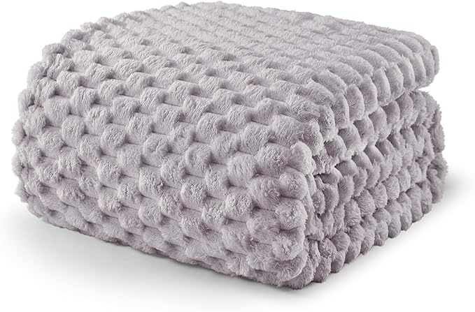 Exclusivo Mezcla Fleece Twin Blanket for Bed, Extra Large Fuzzy Light Grey Bed Blankets, Soft Cozy Plush Sofa Throws for All Seasons, 90x66 Inches