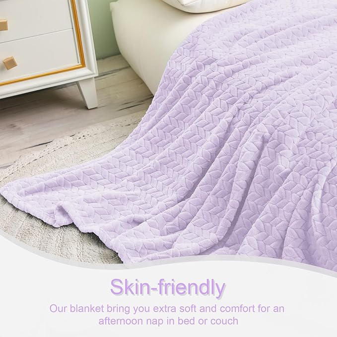 Exclusivo Mezcla Fleece Twin Size Blanket for Bed, 60x80 Inches Soft Cozy Jacquard Flannel Blankets, Lightweight Fuzzy Plush Warm for Women, Lilac Purple