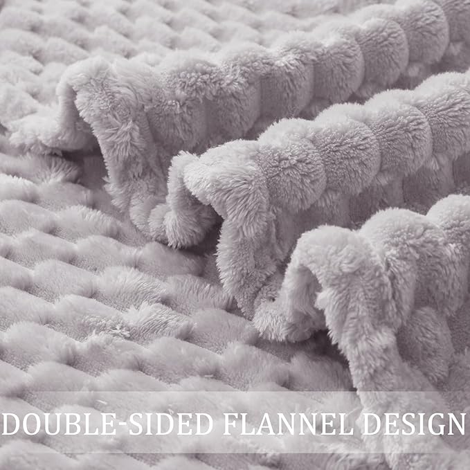 Exclusivo Mezcla Fleece King Blanket for Bed, Extra Large Fuzzy Light Grey Bed Blankets, Soft Cozy Plush Sofa Throws for All Seasons, 90x104 Inches