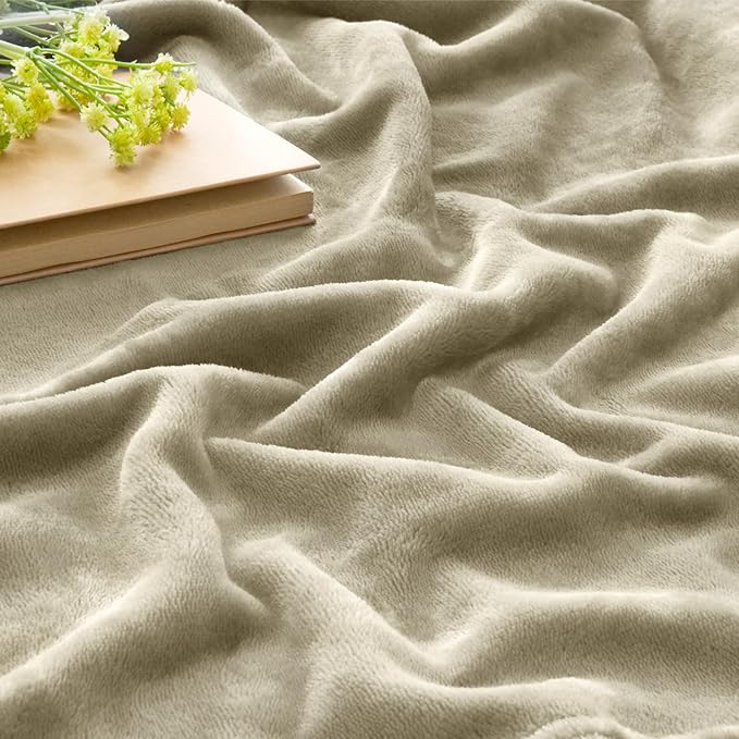 BEDELITE Fleece Blanket Twin Size Oat Linen Throw Blankets for Couch & Bed, Luxury Plush Cozy Fuzzy Blanket 60x80 inches, Super Soft Warm Lightweight Throw Blanket for Travel Camping