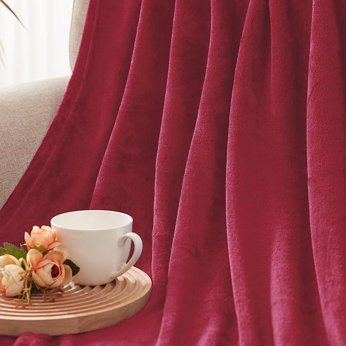 Exclusivo Mezcla Fleece Blankets Queen Size for Bed, Super Soft and Warm, All Season, Cozy, Plush, Lightweight, 90x90 Inches, Deep Red