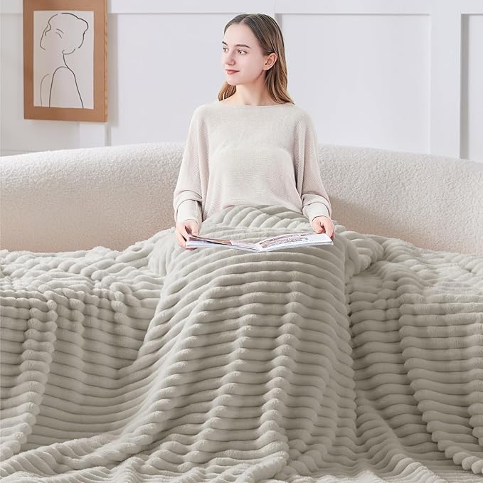BEDELITE Twin Blanket for Couch & Bed, 300GSM Soft & Warm Fleece Blanket, Decorative and Giftable Striped Light Grey Blankets for Women, Men, 60"x80"