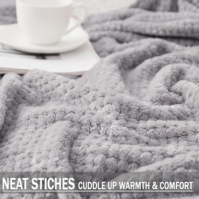 Exclusivo Mezcla Fleece Bed Blanket King Size, Super Soft and Warm Blankets for Couch, Sofa and Bed Waffle Textured, Cozy, Fuzzy and Lightweight (Light Grey, 90x104 Inches)