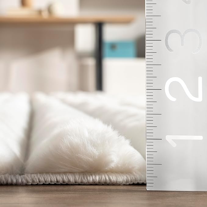 Nuloom SuperiorWash Collection Kai Off-White, 2' x 3', Fluffy and Cozy, High Traffic, Stain Resistant, Easy Clean, Durable Washable Area Rug for Bedroom, Living Room, Dining, Den, Foyer, Entryway