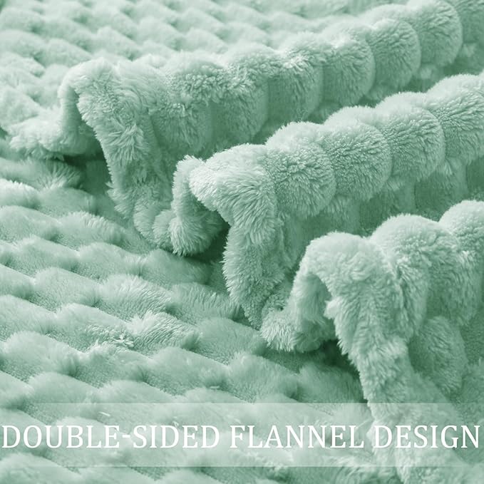 Exclusivo Mezcla Fleece King Blanket for Bed, Extra Large Fuzzy Sage Green Bed Blankets, Soft Cozy Plush Sofa Throws for All Seasons, 90x104 Inches