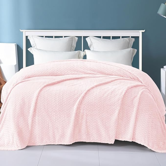 Exclusivo Mezcla Fleece Twin Size Blanket for Bed, 90x66 Inches Soft Cozy Jacquard Flannel Blankets, Lightweight Fuzzy Plush Warm for Women, Light Pink