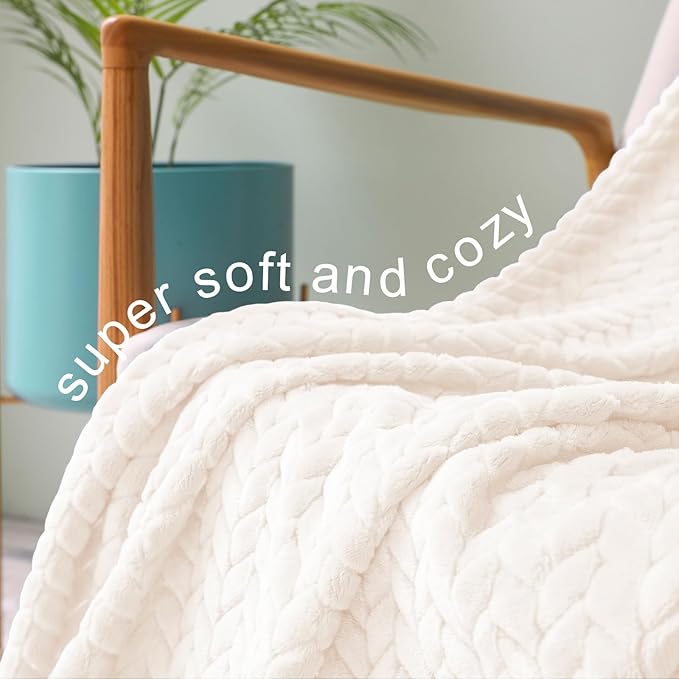 Exclusivo Mezcla Fleece Throw Blanket for Couch and Bed, 50x70 Inches Soft Cozy Jacquard Flannel Blankets, Lightweight Fuzzy Plush Warm Throws for Women, Off White