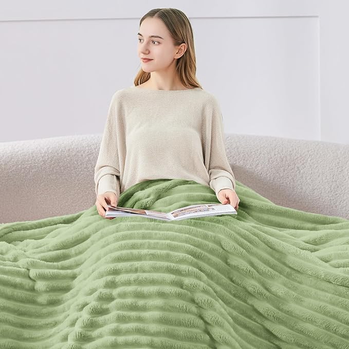 BEDELITE Twin Blanket for Couch & Bed, 300GSM Soft & Warm Fleece Blanket, Decorative and Giftable Striped Sage Green Blankets for Women, Men, 60"x80"