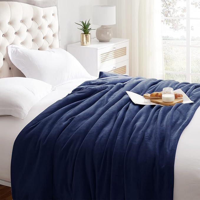KMUSET Fleece Blanket Navy Queen Size Lightweight Cozy Plush Microfiber Solid Bed Blanket Factory Shop