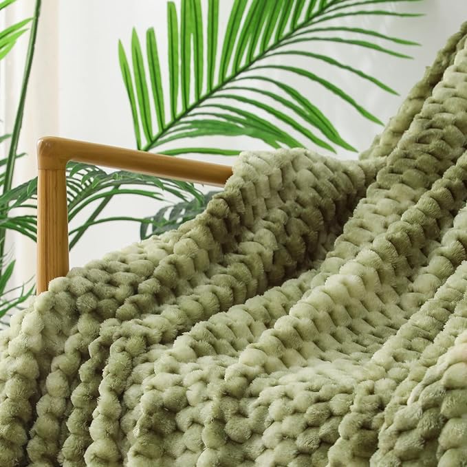 Exclusivo Mezcla Fleece Twin Blanket for Bed, Extra Large Fuzzy Tie-dye Olive Green Bed Blankets, Soft Cozy Plush Sofa Throws for All Seasons, 90x66 Inches