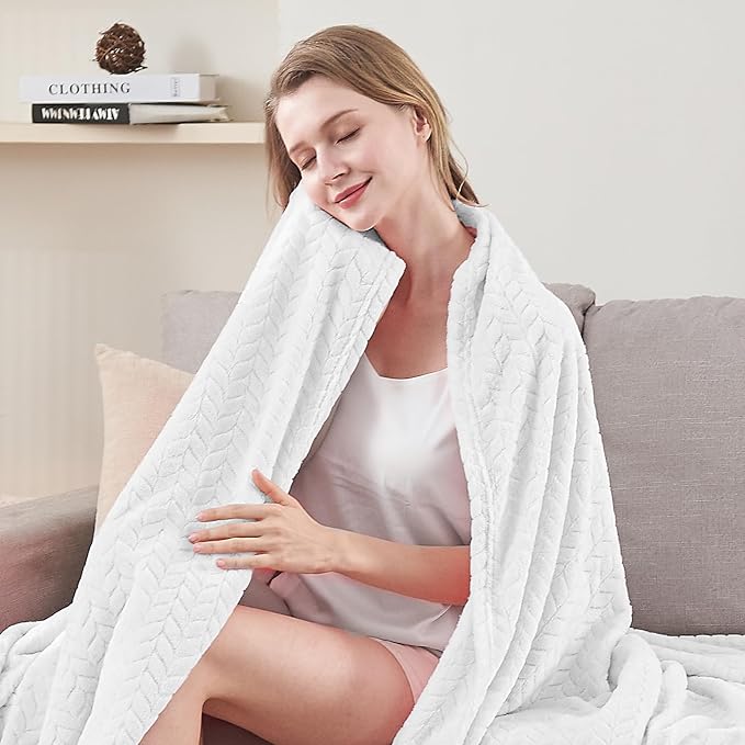 inhand White Fleece Twin Blanket, Super Soft Flannel Cozy Blankets for Adults, Lightweight Leaves Pattern Fuzzy Blanket for Couch Sofa Bed Office, Warm Plush Blankets for All Season, 60x90 Inches