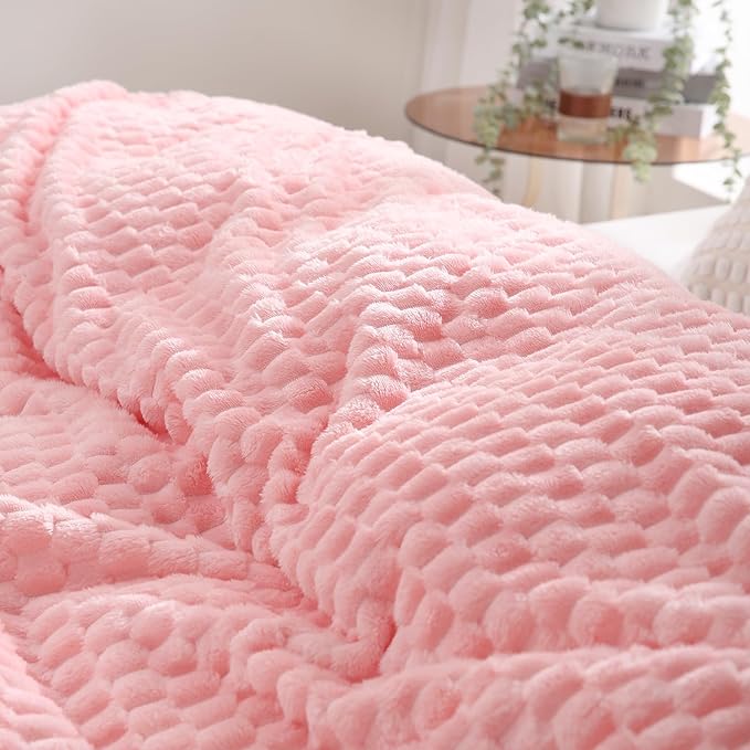 Puncuntex Light Pink Throw Blanket 108"×90" inches Fuzzy 3D Jacquard Decorative Flannel Fleece Super Soft Plush Cozy Blanket for Couch Sofa Chair Lightweight