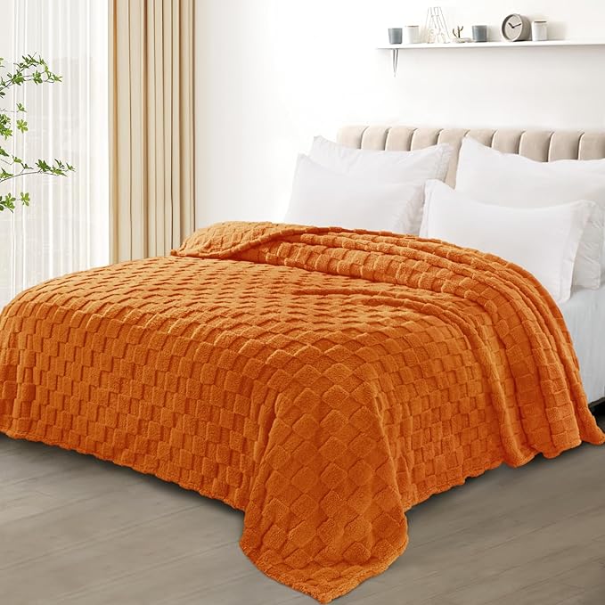 Exclusivo Mezcla King Size Flannel Fleece Blanket, Super Soft and Warm Lightweight Checkered Pattern Blanket for All Seasons, 90x104 Inches, Burnt Orange