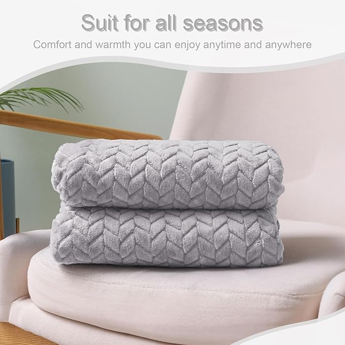 Exclusivo Mezcla Fleece Throw Blanket for Couch and Bed, 50x70 Inches Soft Cozy Jacquard Flannel Blankets, Lightweight Fuzzy Plush Warm Throws for Women, Light Grey
