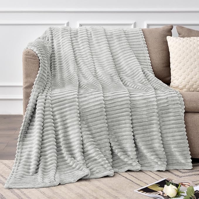 BEDELITE Fleece Throw Blanket for Couch – 3D Ribbed Jacquard Soft and Warm Decorative Fuzzy Blanket – Cozy, Fluffy, Plush Lightweight Light Grey Throw Blankets for Bed, Sofa, 50x60 inches