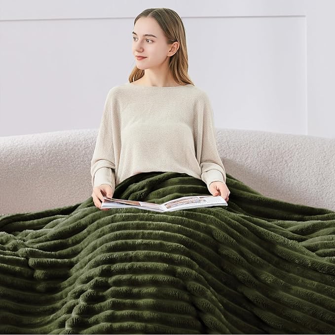 BEDELITE Fleece Throw Blanket for Couch - 300GSM Soft & Warm Fluffy Olive Green Blanket, Decorative and Giftable Striped Blankets for Women, Men, 50"x60"