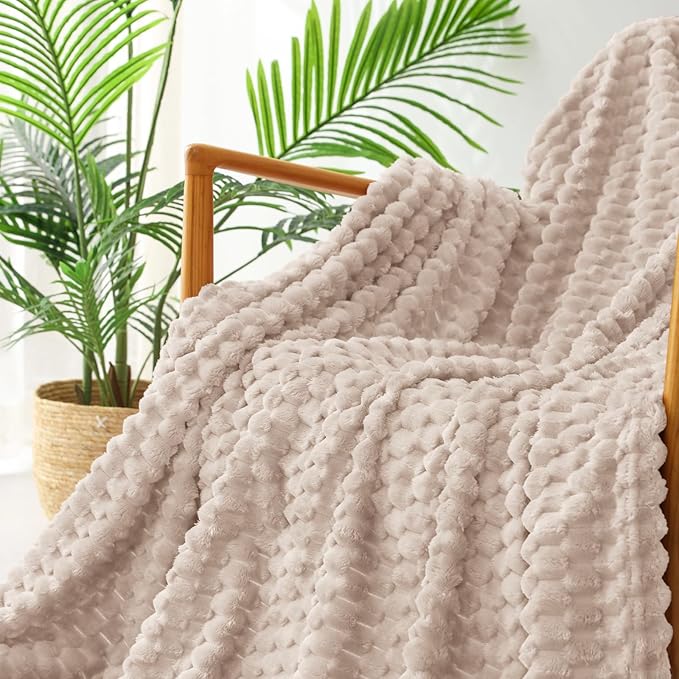 Exclusivo Mezcla Fleece Queen Blanket for Bed, Extra Large Fuzzy Camel Bed Blankets, Soft Cozy Plush Sofa Throws for All Seasons, 90x90 Inches