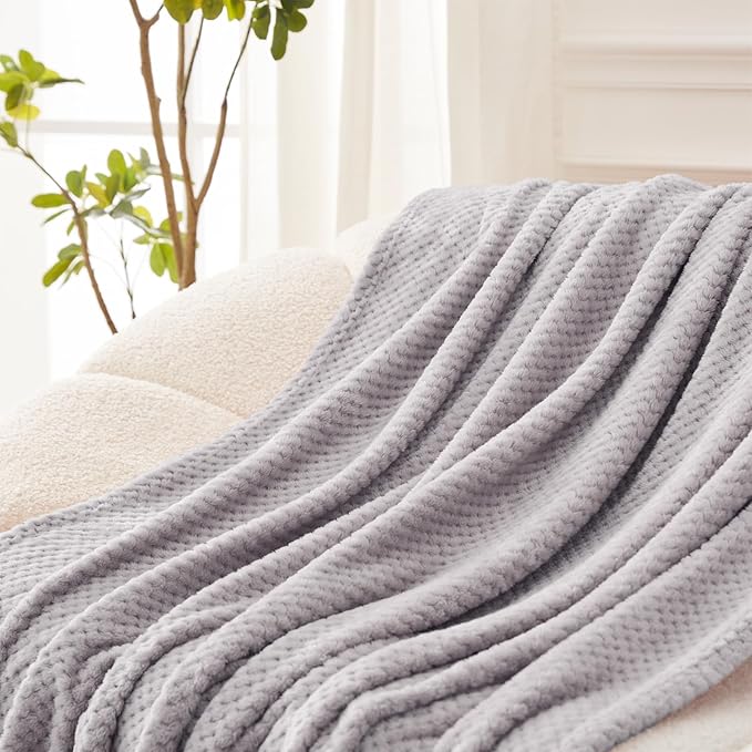 Exclusivo Mezcla Fleece Bed Blanket Twin Size, Super Soft and Warm Blankets for Couch, Sofa and Bed Waffle Textured, Cozy, Fuzzy and Lightweight (Light Grey, 90x66 Inches)