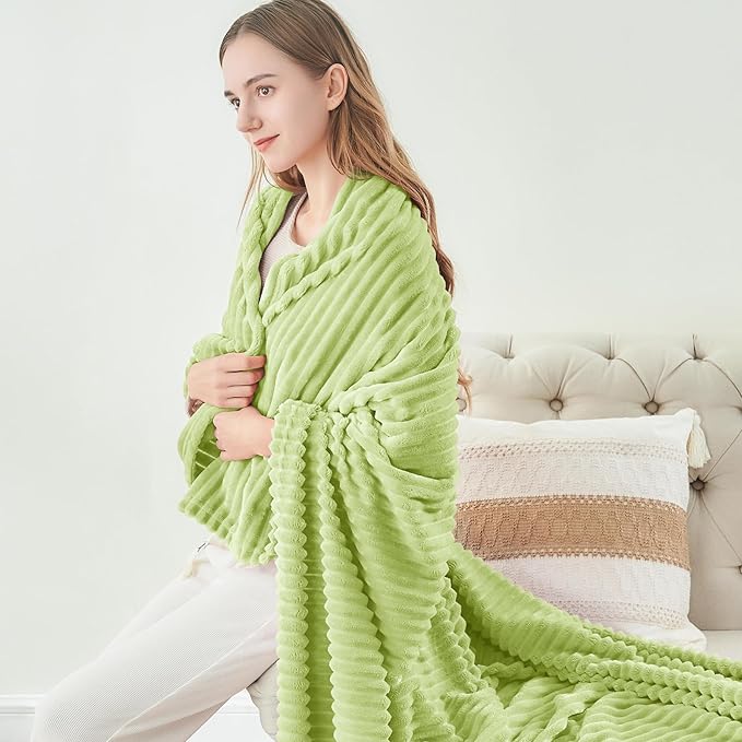 BEDELITE Fleece Throw Blanket for Couch – 3D Ribbed Jacquard Soft and Warm Decorative Fuzzy Blanket – Cozy, Fluffy, Plush Lightweight Cream Lime Throw Blankets for Bed, Sofa, 50x60 inches