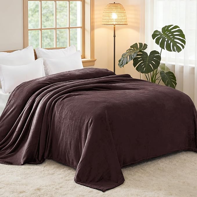 Exclusivo Mezcla Fleece Blankets Queen Size for Bed, Super Soft and Warm, All Season, Cozy, Plush, Lightweight, 90x90 Inches, Coffee