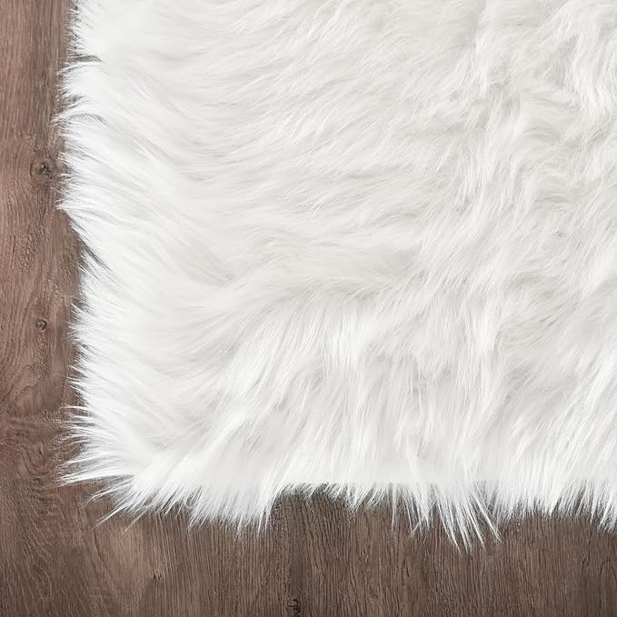 Latepis High Pile Faux Fur Area Rug, 5 x 8 ft, White, Fluffy Rug for Bedroom, Living Room, Playroom, Nursery