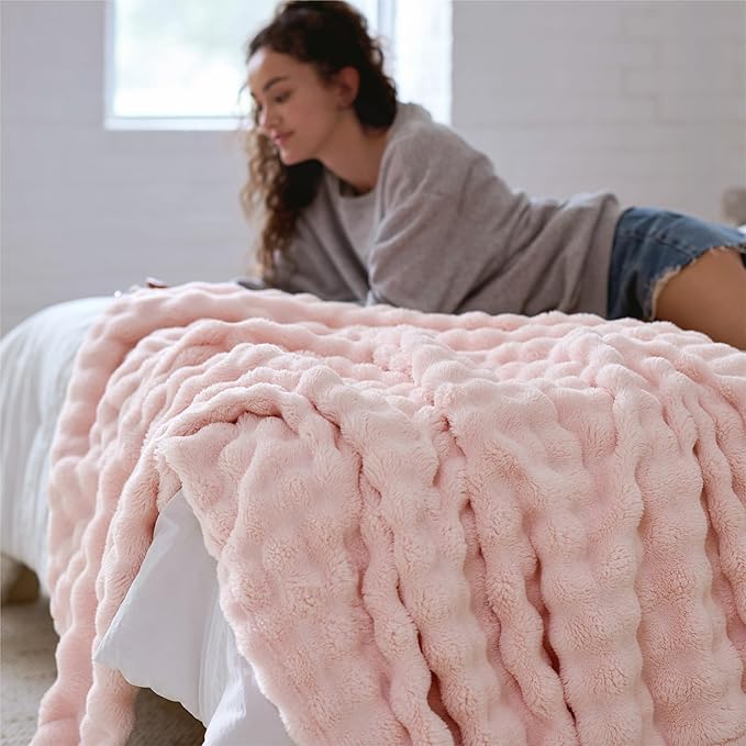 Bedsure 3D Fleece Bubble Blanket for Couch - GentleSoft Pink Twin Blanket for Sofa Bed Girls Room Decor - Luxury Soft Cozy Spring Gifts for Kids Girls, Lightweight, Crystal Pink, 60"×80"