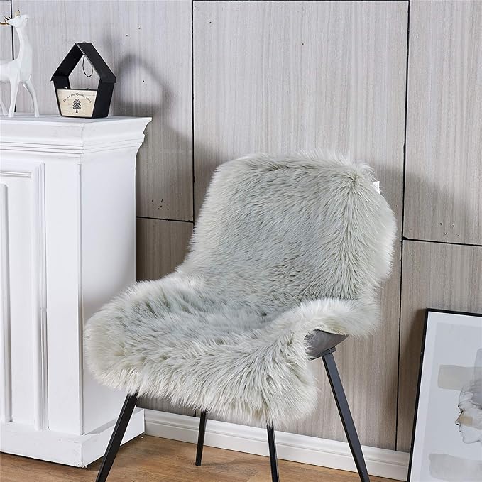 EasyJoy Ultra Soft Fluffy Shaggy Area Rug Faux Fur Rug Chair Cover Seat Pad Fuzzy Area Rug for Bedroom Floor Sofa Living Room (2 x 3 ft Sheepskin, Light Grey)