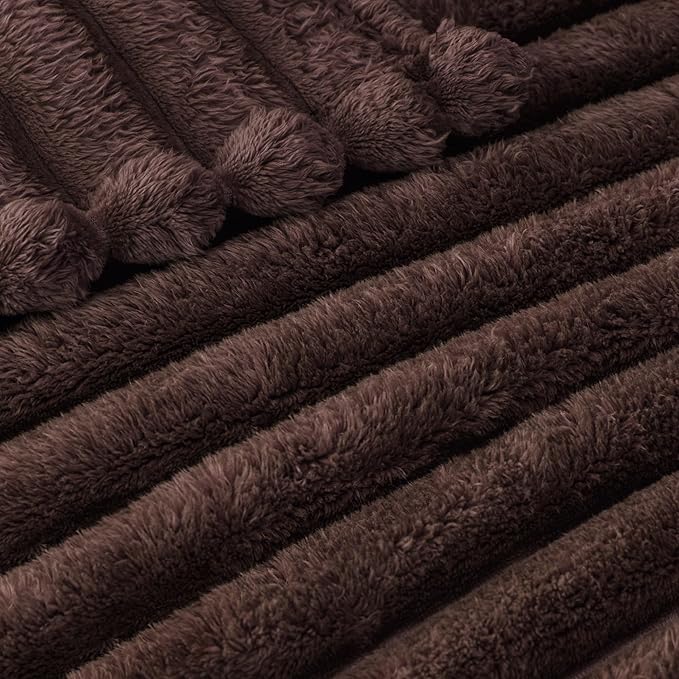 Exclusivo Mezcla King Size Flannel Fleece Blanket, Super Soft Striped Jacquard Bed Blanket, Lightweight Fuzzy Cozy for All Seasons, 90x104 Inches, Coffee
