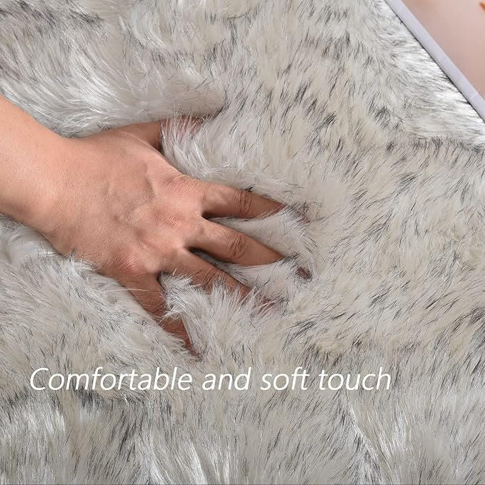 Latepis Small Circle Rug Round Rug 4ft Faux Sheepskin Fur Rug White with Grey Tips Machine Washable Area Rugs for Living Room Furry Shag Rug for Bedroom Floor Home Decor