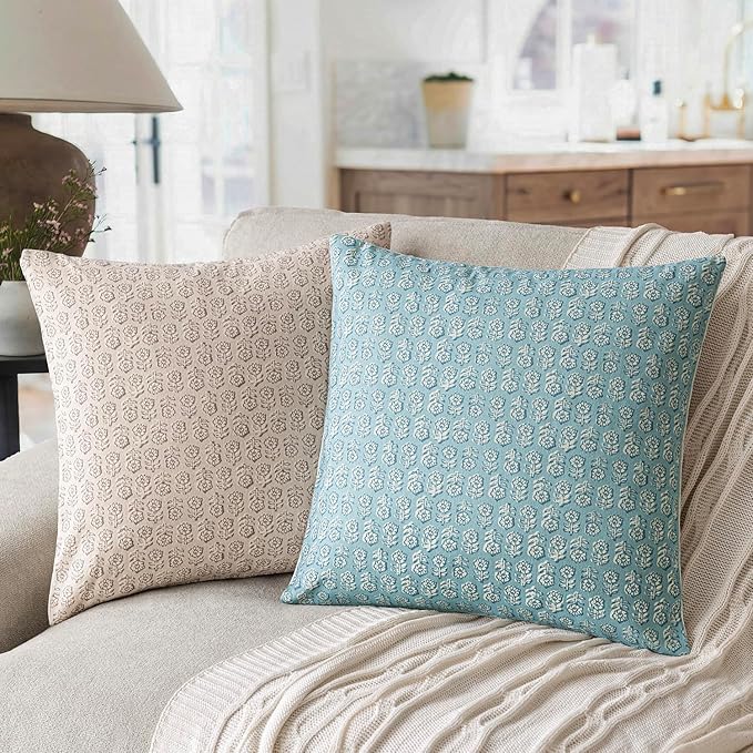 Foindtower Set of 2 Decorative Neutral Floral Print Throw Pillow Covers Vintage Accent Farmhouse Cushion Covers Boho Home Decor for Sofa Chair Couch Bedroom Living Room Outdoor,18×18 Inch,Sky Blue